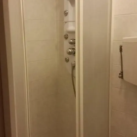 לינה וארוחת בוקר Bboderzo 2*